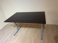 Table de bureau IKEA