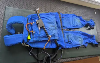 Hang Glider Harness, reserve chute, Flytec 6005 & tow release, View more