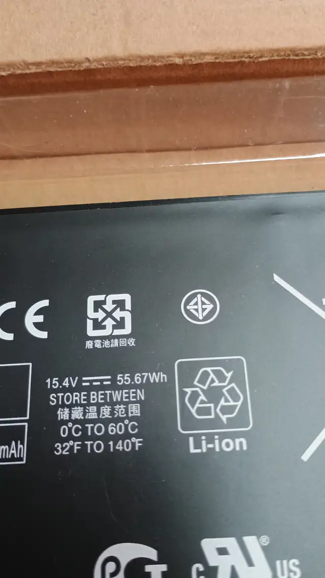 HP laptop battery mb04xl in Laptop Accessories in Kitchener / Waterloo - Image 5