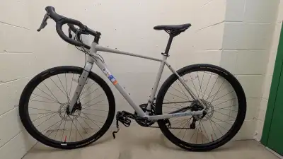 Louis Garneau Garibaldi G4  Gravel Bike, View more