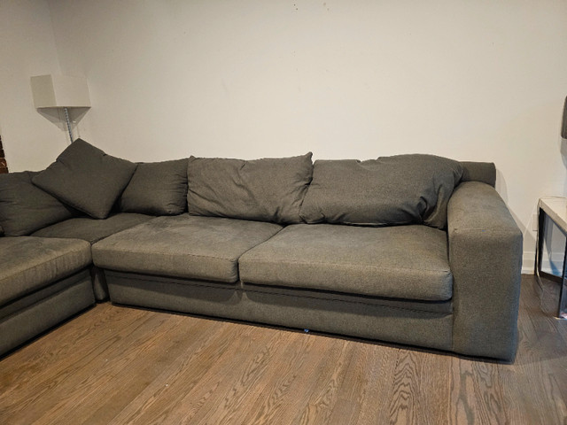 Sectional sofa set in Couches & Futons in City of Toronto