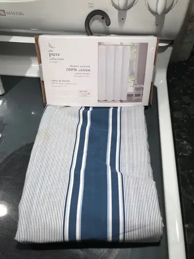 New fabric shower curtain Neuf rideau de douche en tissu, View more