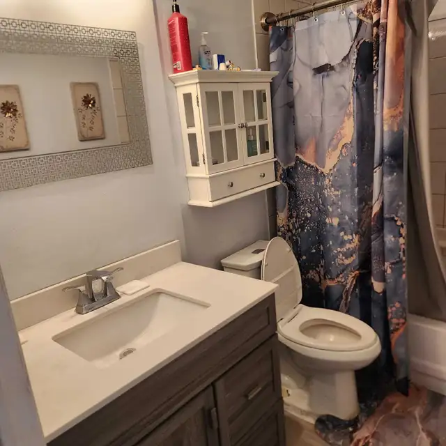 Furnished Room for rent in Room Rentals & Roommates in Oshawa / Durham Region - Image 3