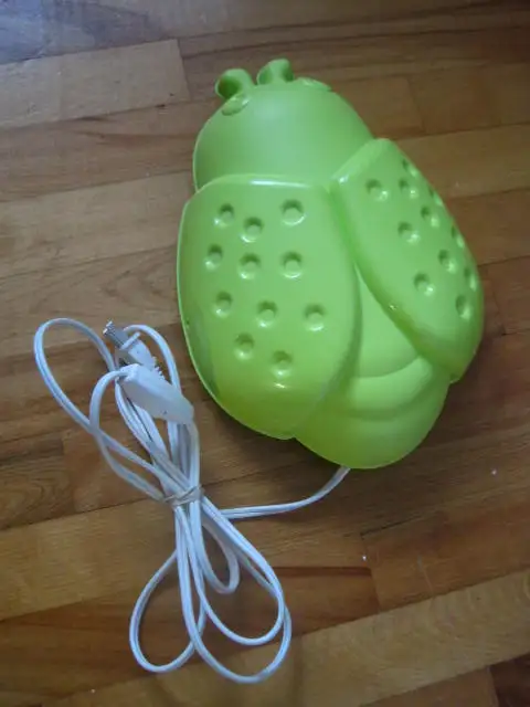 IKEA Lampe d'Enfants / Childs Light Fixture - Vendu in Indoor Lighting & Fans in City of Montréal - Image 3