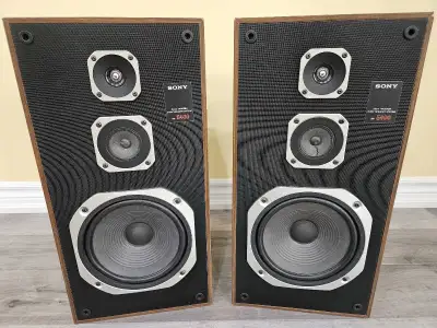 Excellent condition vintage Sony SS-E400 3-Way Bookshelf speakers from 1985. 8 ohm, 80 watts Origina...