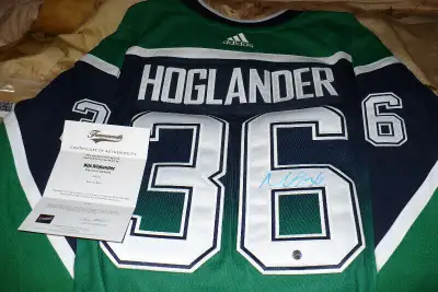 nils hoglander signed reverse retro jersey, View more
