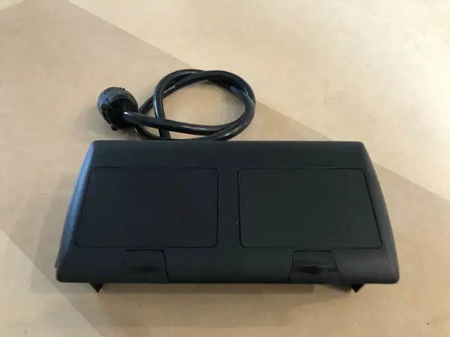 Wiremold deQuorum dual flip-up table portal box, KP9999CM in Other in Markham / York Region - Image 3