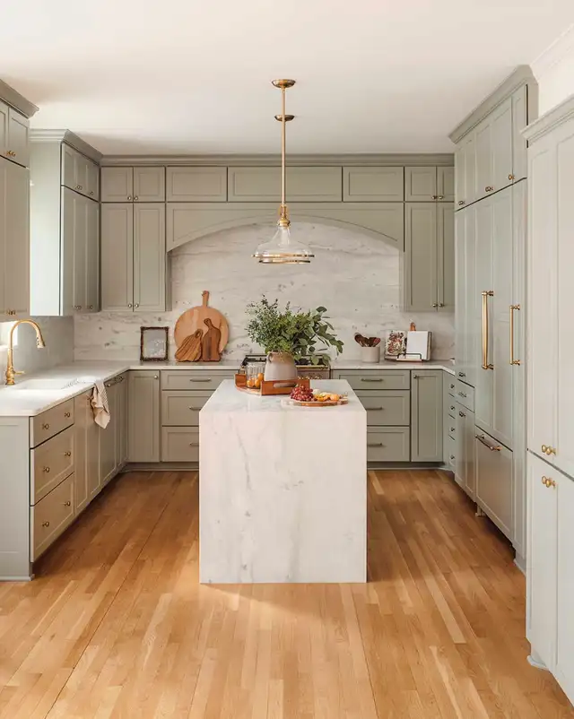 HIGH QUALITY HOME RENOVATIONS & ADDITIONS63235408608001122