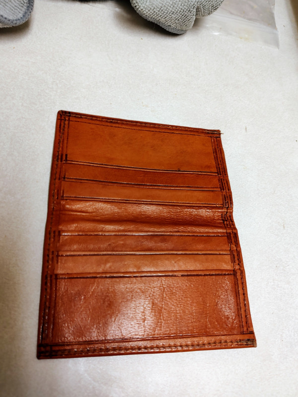 UNISEX ITALIAN FINE LEATHER BIFOLD BUSINESS/CREDIT CARD CASE NEW in Other in City of Toronto - Image 2