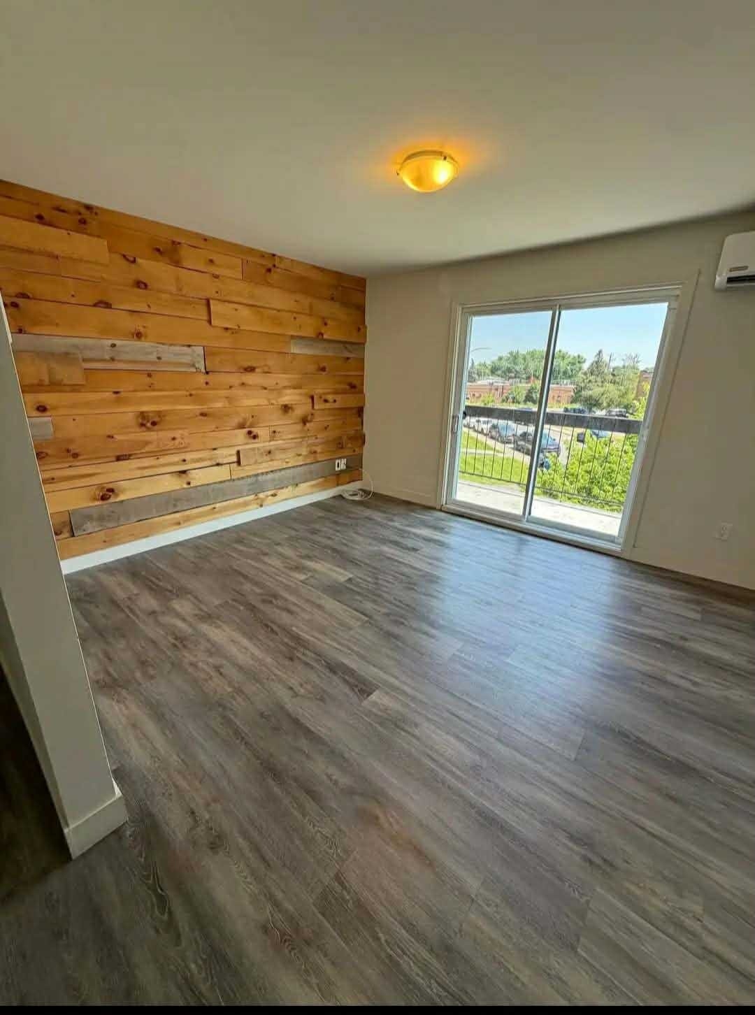 2 Bedrooms 1 bathroom apartment for rent — photo 2