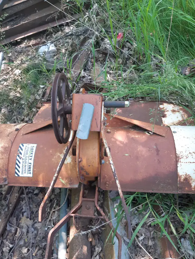 Case 42"  tiller.62863727933953121