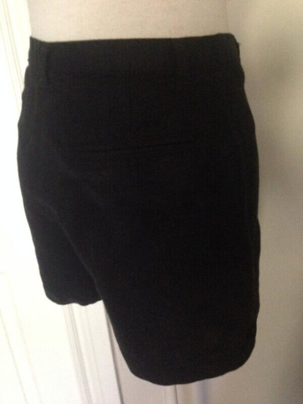 Women's Sisley Short Panyts Black Made in Italy Size S in Women's - Bottoms in Markham / York Region - Image 2