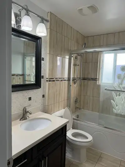 Central hub of Vancouver Located in the vibrant Renfrew Heights neighborhood, this rental is close t...
