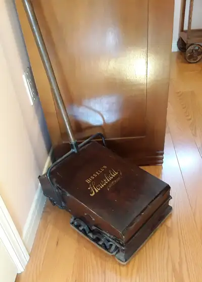 Vintage 'Bissell's Household Vacuum Sweeper" ... in Fair condition.