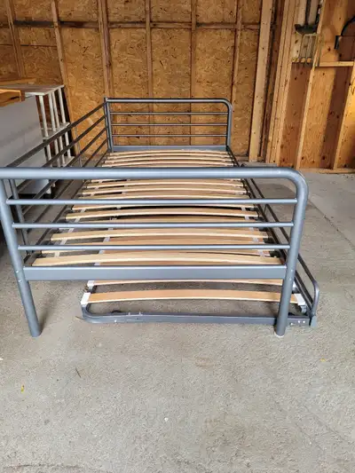 Lit simple et lit d'appoint, View more