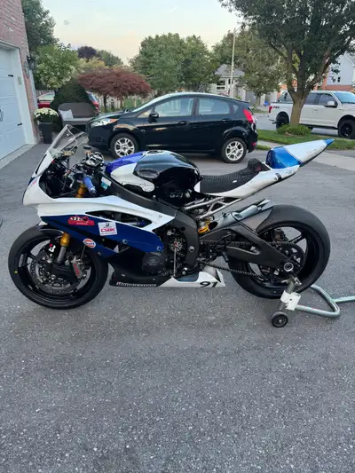 2006 chassis Ohlins nix 30 front carts Forsaken triples Brembo billet master Brembo callipers Steel...