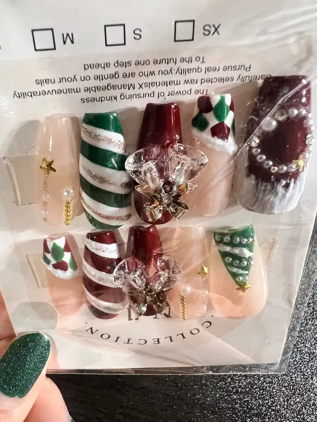 brand new Christmas fake nails in Women's - Other in Cape Breton - Image 3