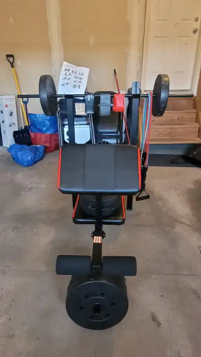 Exercising bench with accessories