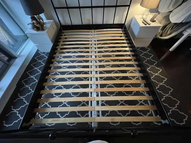 Antique Style Queen Size Bed Frame!!! in Beds & Mattresses in City of Toronto - Image 3