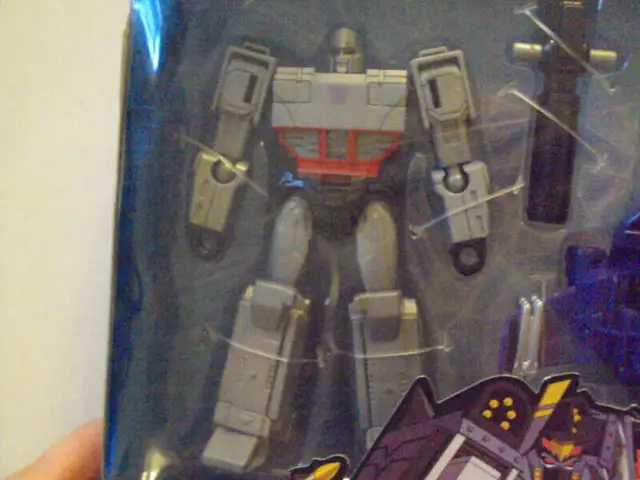 TRANSFORMERS - MEGATRON AND CHOPPER CUT - 2018 in Arts & Collectibles in Barrie - Image 4