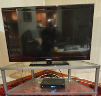 Samsung LCD TV w/Stand
