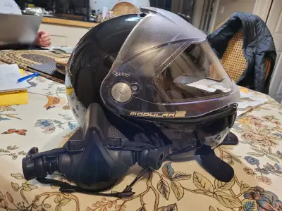Bombardier Modular 2, black, shield, sunglass shield flips down, breather mask to keep your glasses...