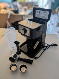 Delonghi Stilosa Manual Espresso Machine with Milk Frother