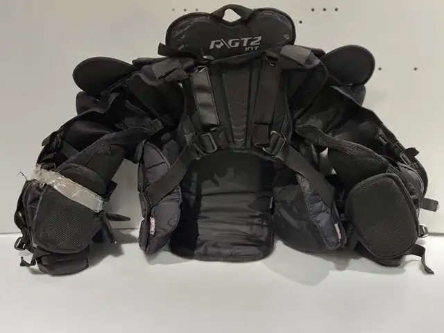 Warrior Goalie Chest Protector in Hockey in Ottawa - Image 3