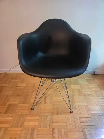chaise Eames, View more