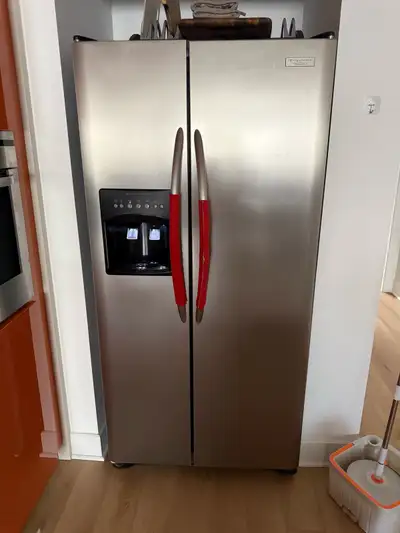 Réfrigérateur Frigidaire inox portes françaises, View more