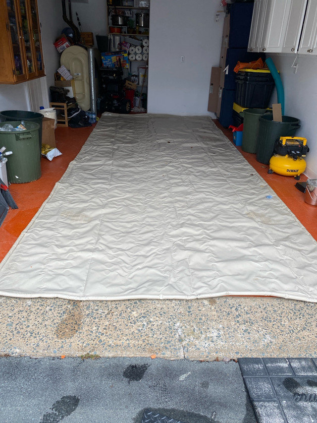 Garage vinyl mat in Other in City of Halifax