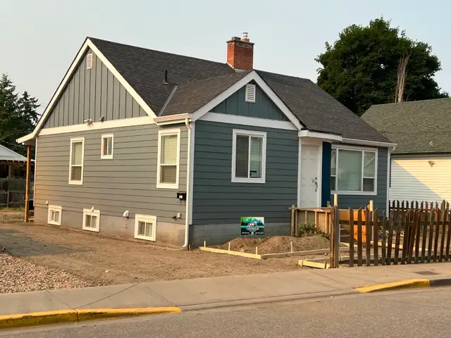 Renovated 4 BR/2B Entire House DT Vernon in Long Term Rentals in Vernon - Image 2