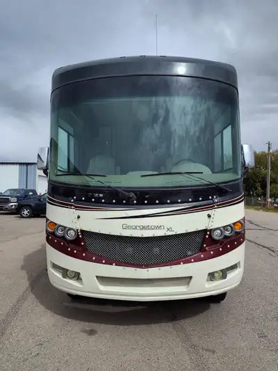 2014 Forest River Georgetown 377XL for sale It has 35,084 miles asking $75,000