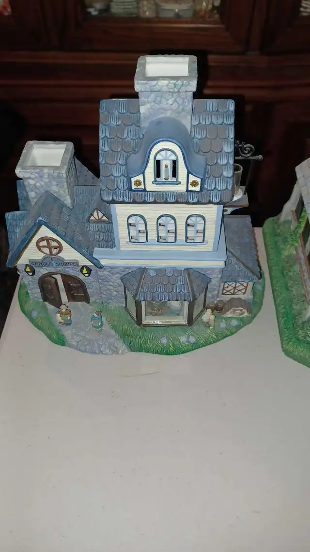 Partylite Olde World Village Entire Collection #1-7 in Arts & Collectibles in Calgary - Image 2