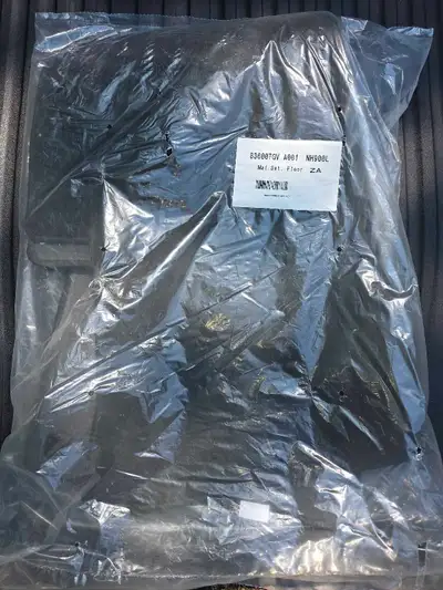 Je vends cet ensemble complet comprenant des pneus d'hiver Continental VikingContact montés sur des...