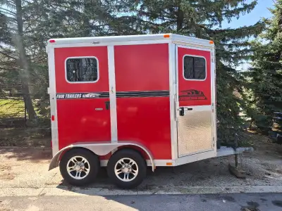 Flechers 2 horse trailer 2020 Only used a few times for horses and moved some furniture as well. Les...