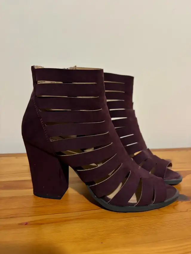 Ladies shoes in Women's - Shoes in Kitchener / Waterloo - Image 10