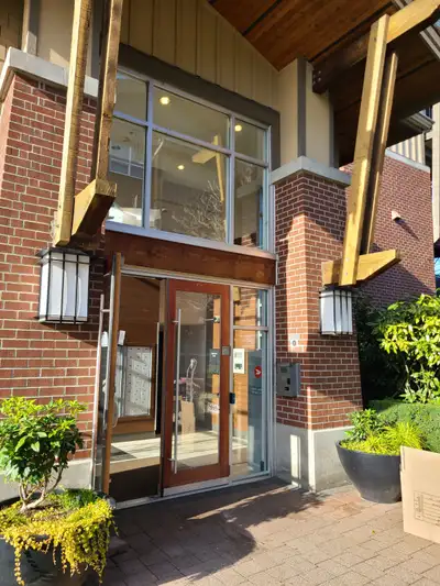 Central location in south Burnaby. Steps away from Burnaby south high school. Transit and sky train...