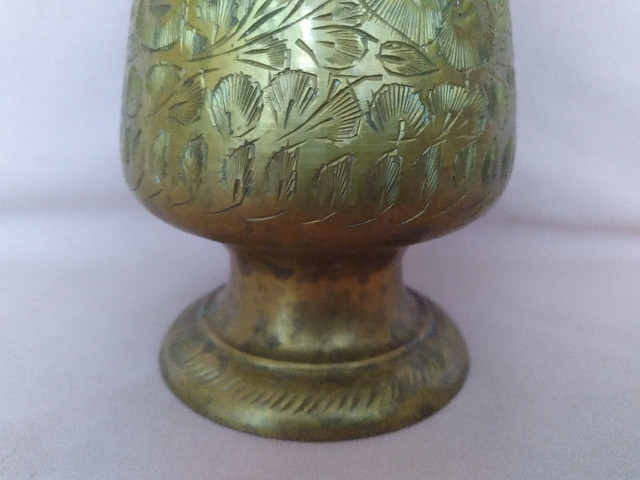 Vintage Indian Etched Brass Vase in Arts & Collectibles in Barrie - Image 3