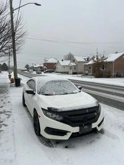 Runs great and currently running on road. Selling as is Front strut needs replacement, I have a bran...