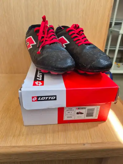Boys soccer cleats Mens size 9, View more