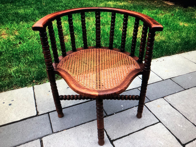 Antique Bobbin Turned Corner Chair With Cane Seat in Arts & Collectibles in Oshawa / Durham Region - Image 2