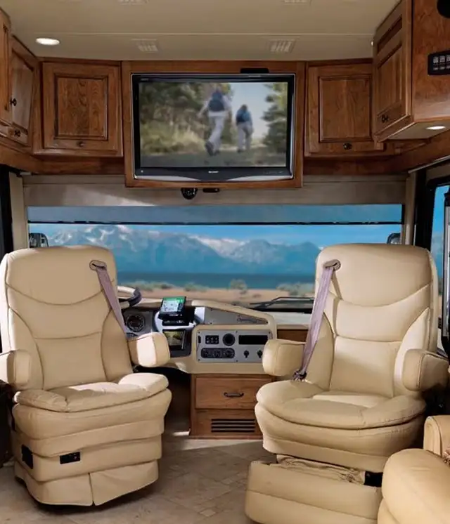 FLORIDA READY - Monaco Dynasty - 4 extensions - VR 45’ – Diesel in RVs & Motorhomes in Laurentides - Image 5