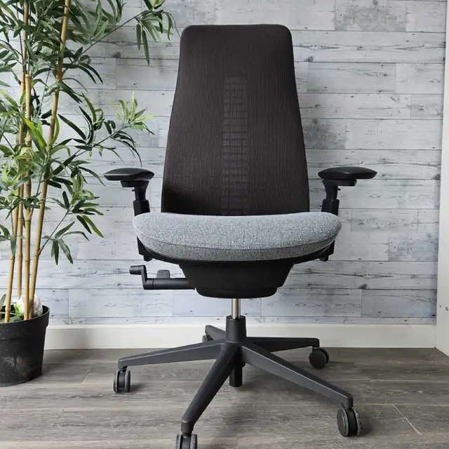 Haworth Fern ergonomic office chair - Free delivery in Chairs & Recliners in City of Toronto - Image 3
