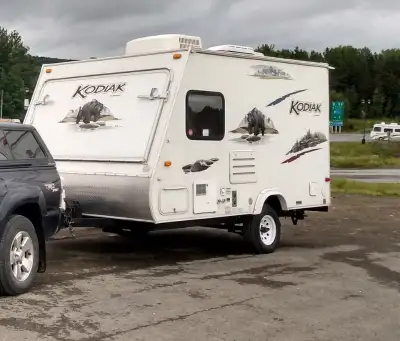 Come stay in our Cozy Camper Our trailer comes with everything you need for a camping trip. This cam...