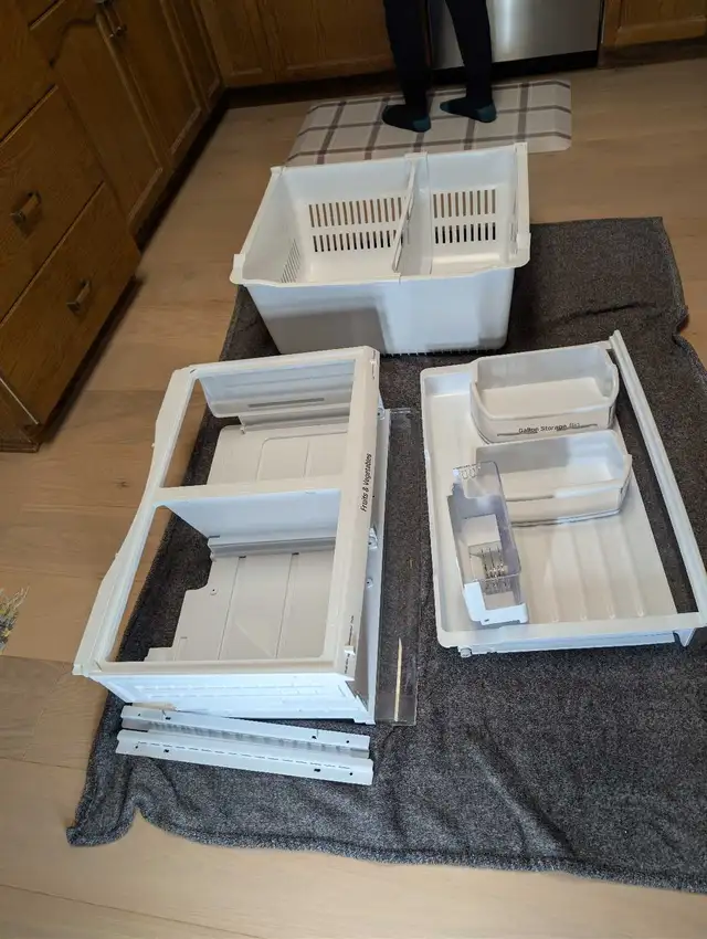 lg refrigerator parts in Refrigerators in Kitchener / Waterloo - Image 6