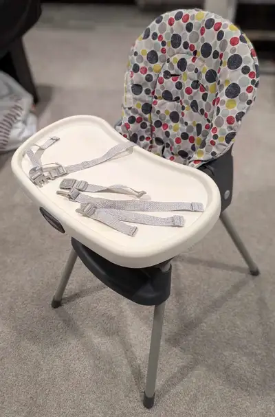 Graco 2 in 1 High Chair / Booster Seat with 3 level reclining and removable/washable seat cover. Lik...