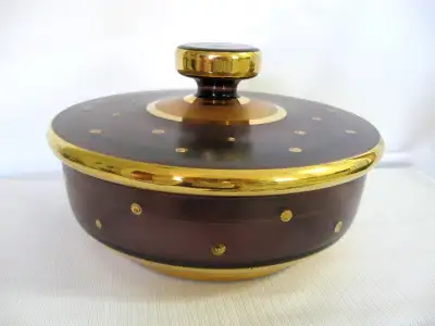 ..PLAT A BONBONS TCHECOSLOVAQUE VINTAGE avec COUVERCLE.., View more