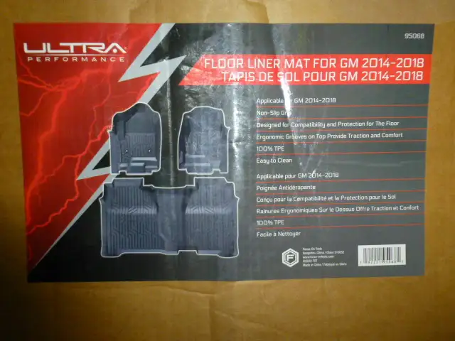 Floor Liner 2014-2018 sierra/silverado in Other Parts & Accessories in Owen Sound - Image 2