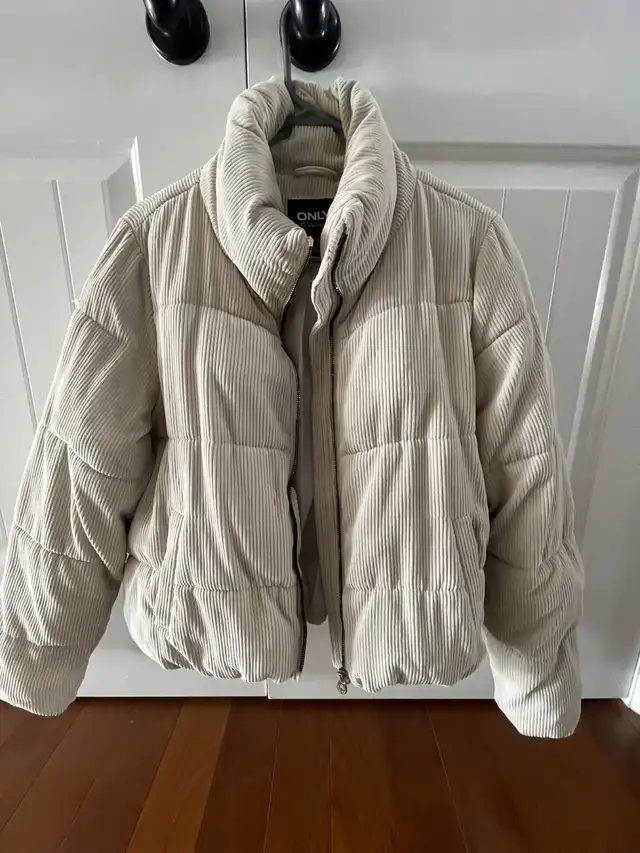 Girls Corduroy Fall Jacket in Kids & Youth in Ottawa - Image 3